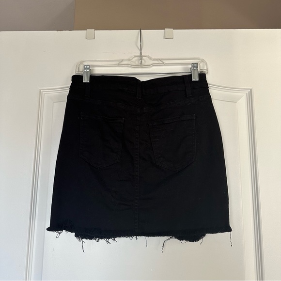 Lulu’s O2 black denim skirt - Picture 6 of 8